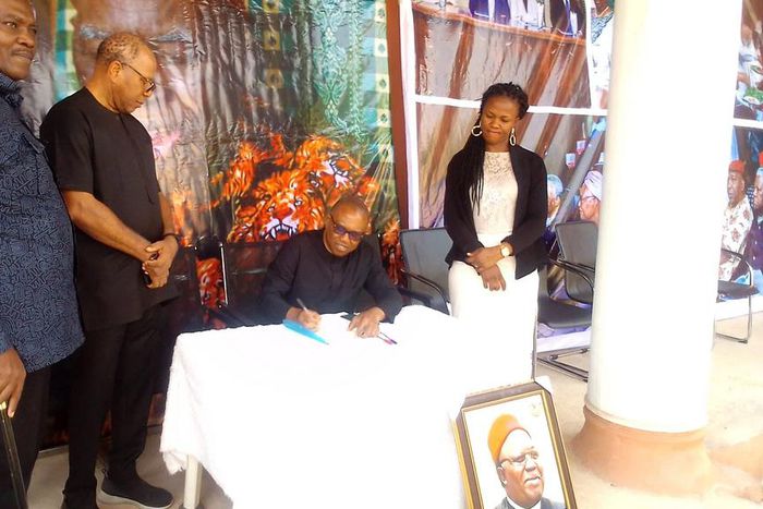 Obi signs condolence register for Obiozor, says he is a great leader.