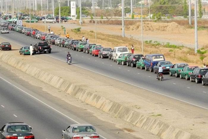 Nigeria to evacuate over 5,500 trapped students, others from Sudan by road. [newscentral]