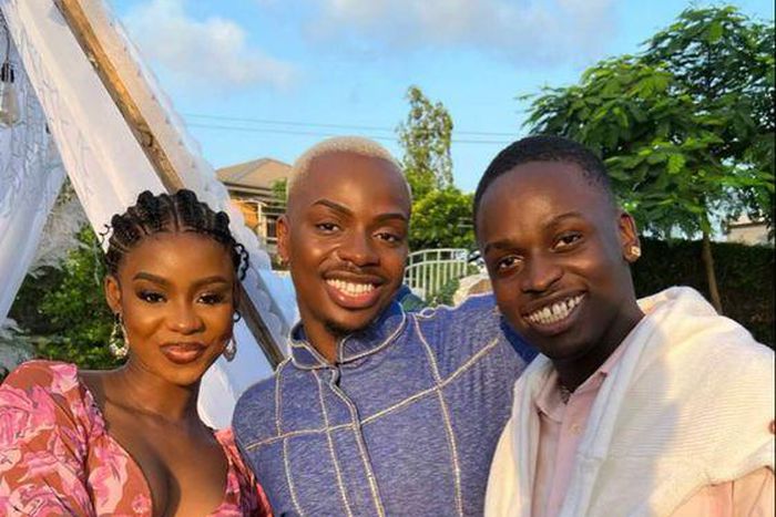 Making friends as an adult can be challenging but, it's not impossible [Pinterest]