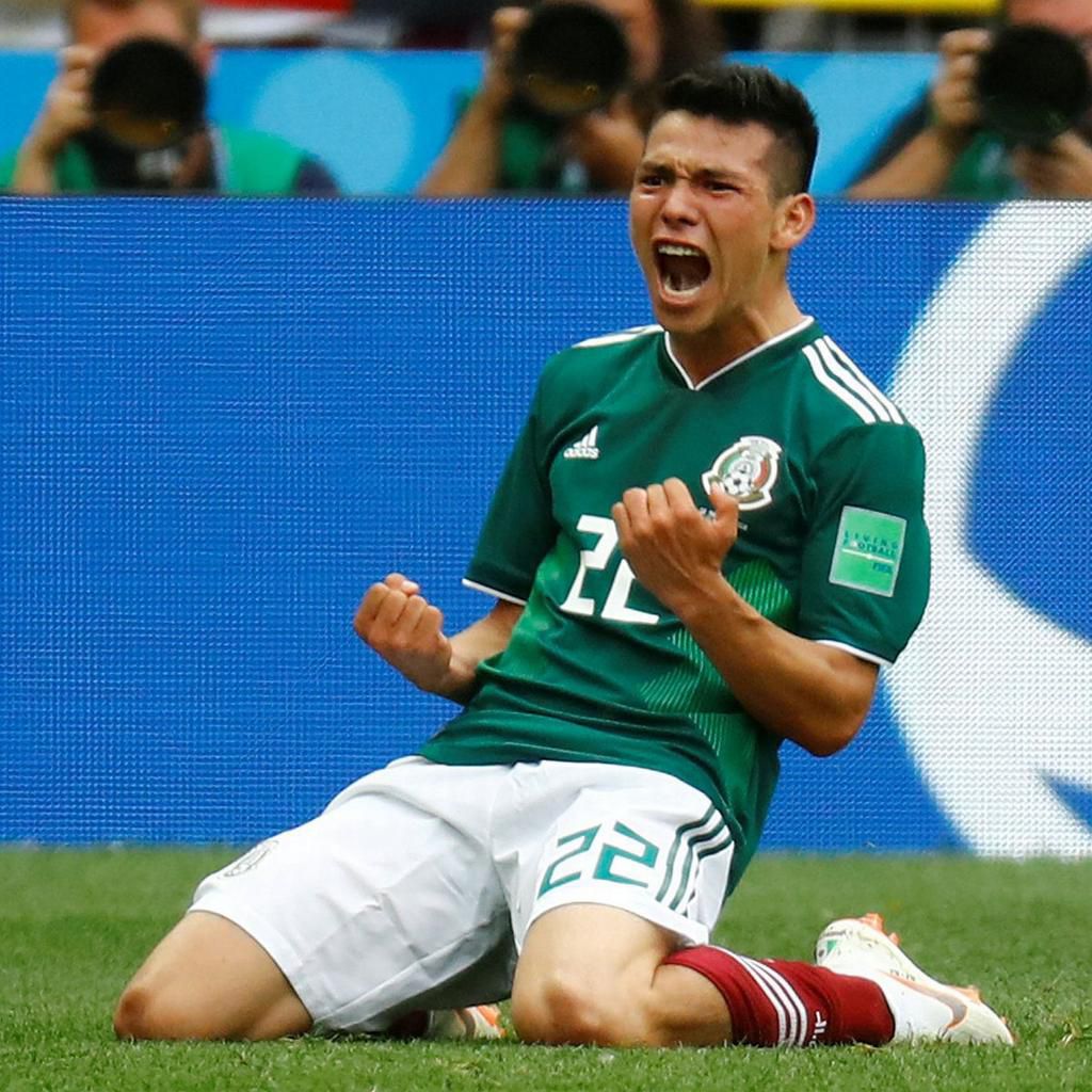 Napoli's Hirving Lozano in action for Mexico