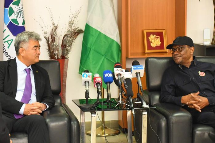 From L-R: Chairman, Daewoo Engineering and Construction, Mr Jung Won-ju and Minister of FCT, Mr Nyesom Wike, during a visit at the minister’s office in Abuja on Thursday. [NAN]