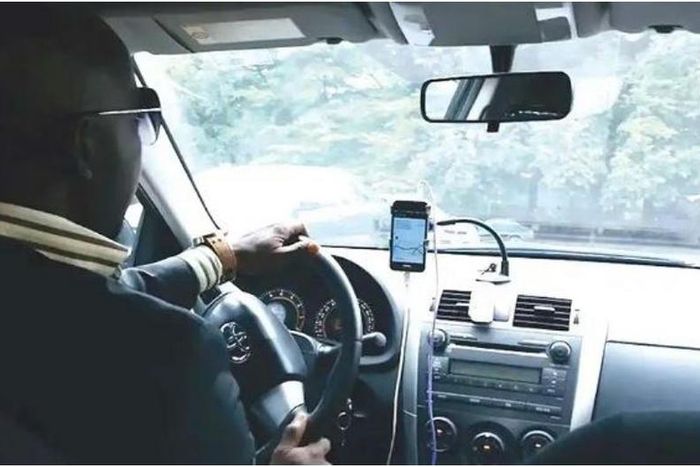 “May your life be wasted the way you wasted my fuel” – Bolt driver curses passenger