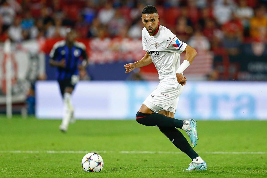 Youssef En-Nesyri playing for Sevilla