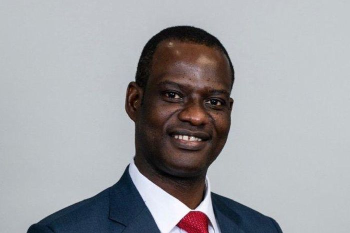 Taiwo Oyedele [Twitter:@taiwoyedele]