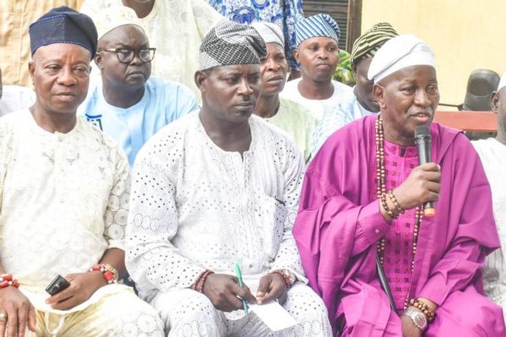 From left, Baale Mopo in Eti-Osa LGA, Chief Shakiru Akinlade; Secretary of Baales in Eti-Osa, Chief Tajudeen Adebayo; Chairman of Baales in Eti-Osa, Baales Lafiaji, Chief Olanrewaju Alli-Balogun; Baale Ikota, Chief Nosiru Laguda and Baale Gedegede Tapa...