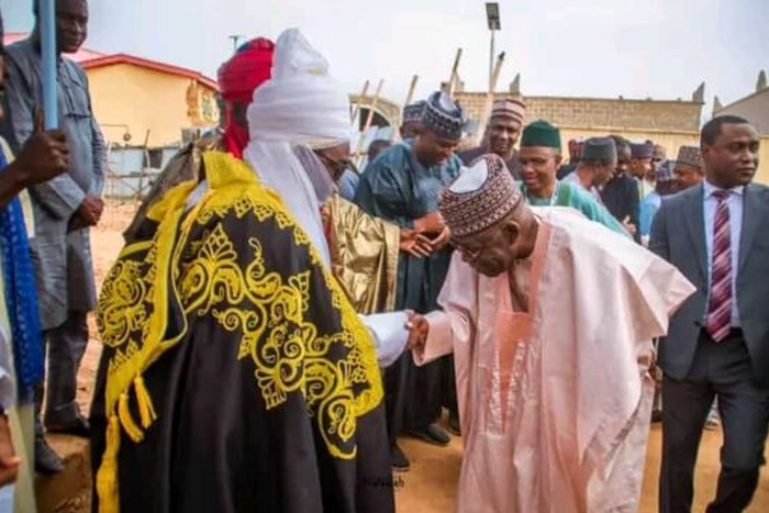 Tinubu visits Zazzau Emir for royal blessings.