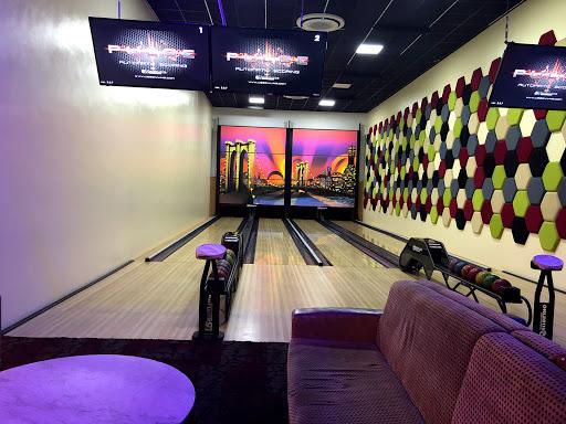 Rufees and Bees in Lagos {Brandspur]