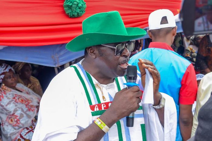 Kogi ex-federal lawmaker, others, dump PDP for APC ahead of guber poll. [NAN]