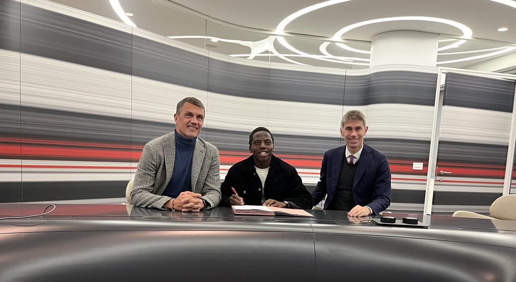 17-year-old Nigerian Victor Eletu will play for AC Milan until 2025