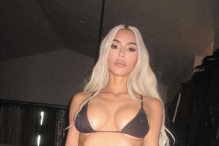 Kim K's sexy selfies [Instagram/KimK]