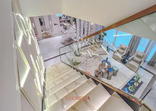 French CNN - TF1 TV Network celebrated the extraordinary achievements of Sijibomi Ogundele.