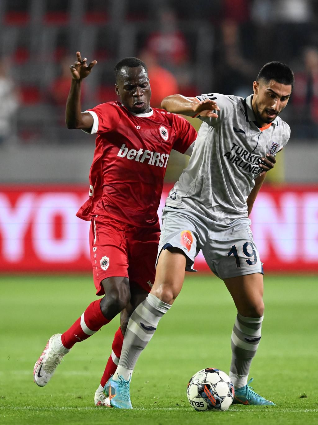 Alhassan Yusuf in action for Antwerp