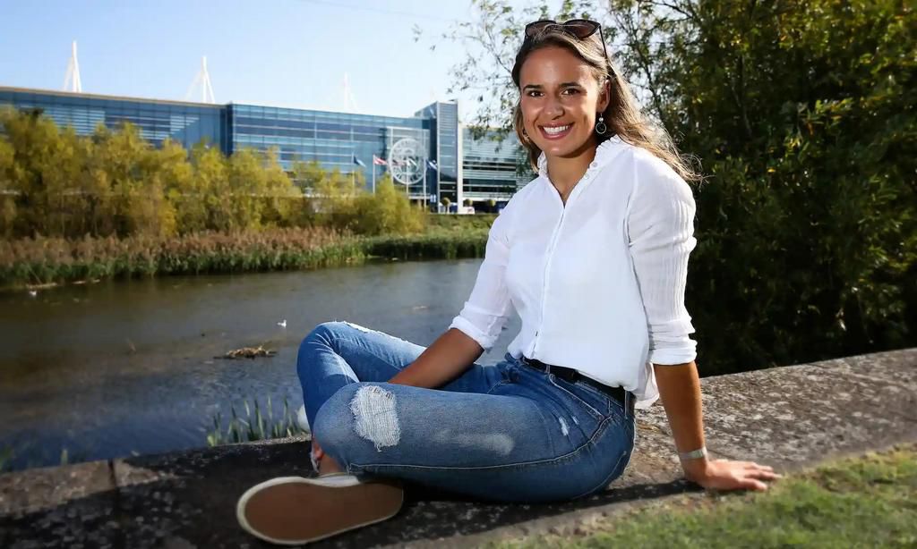 In December 2019, Ashleigh Plumptre elected to forgo the 2020 NWSL College Draft and instead returned to England, rejoining hometown club Leicester City