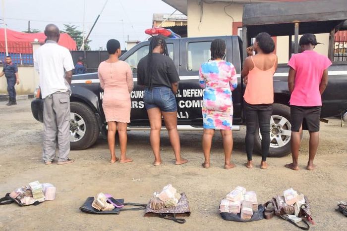 NSCDC, DSS arrest 6 Naira traders in sting operation.
