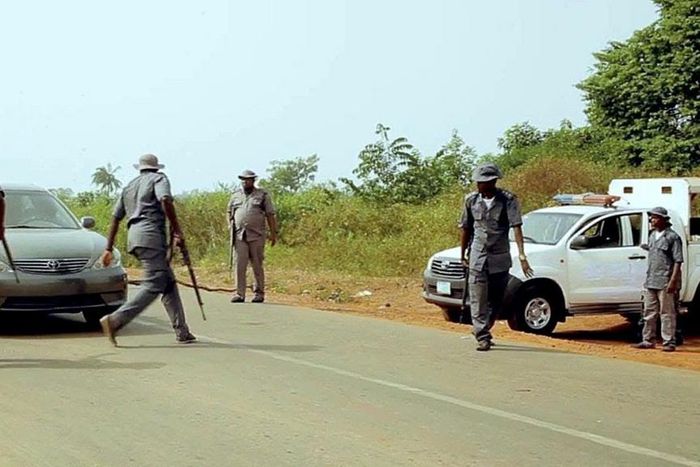 Customs clash with smugglers in Iseyin (Guardian)