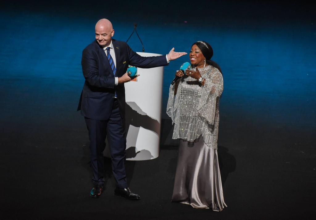IFA President Gianni Infantino (L) and FIFA Secretary General Fatma Samoura react during the draw ceremony for the 2023 FIFA Women s World Cup in Auckland on October 22, 2022.