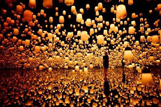 One of Yayoi kusama's Infinity Mirror Rooms in Tokyo Digital Art Museum [Pinterest]