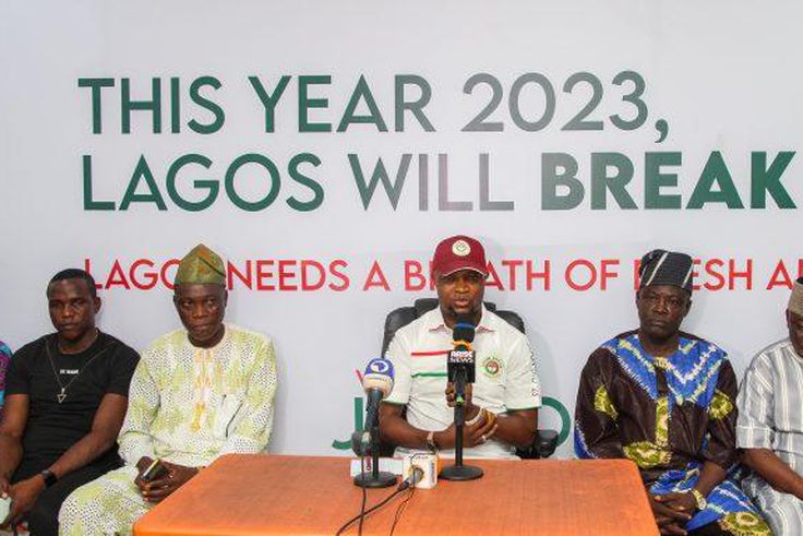Lagos PDP Governorship Candidate, Dr Abdul-Azeez Adediran ( Third Left) and other PDP State Excos at a news conference on Thursday in Lagos.