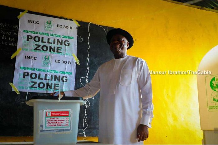 Governor Douye Diri casting his vote