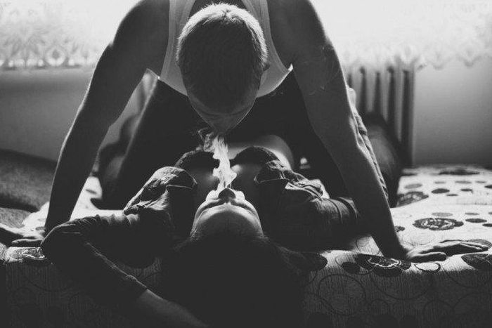 Sex when high poses some risk [Hakunasupply]