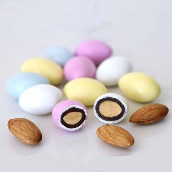 Jordan almonds come in different colours [Marich]