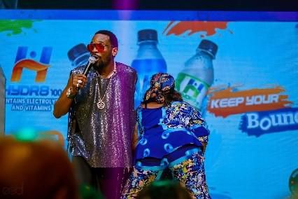 Drink, savour, celebrate! The new Hydr8 100 & D’Vybe are your next favourite drinks