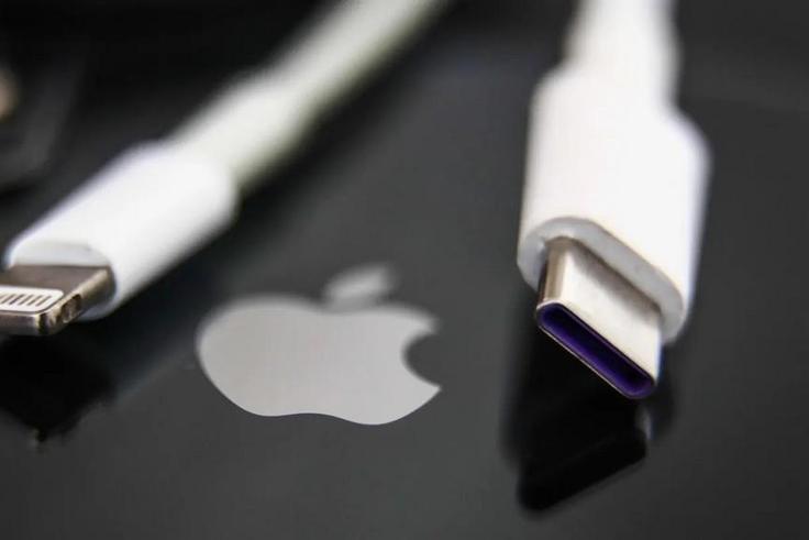 iPhone 15 series adopts disruptive Android European Union design demand/Nurphoto/Getty Images