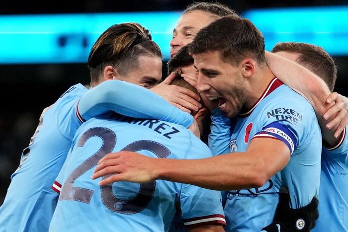 Manchester City will face Manchester United in the derby this weekend