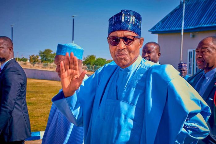 President Buhari departing Daura, Katsina State for Jigawa State, to commission infrastructure projects [Presidency Twitter]