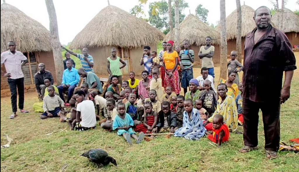 Musa Hasahya and his family