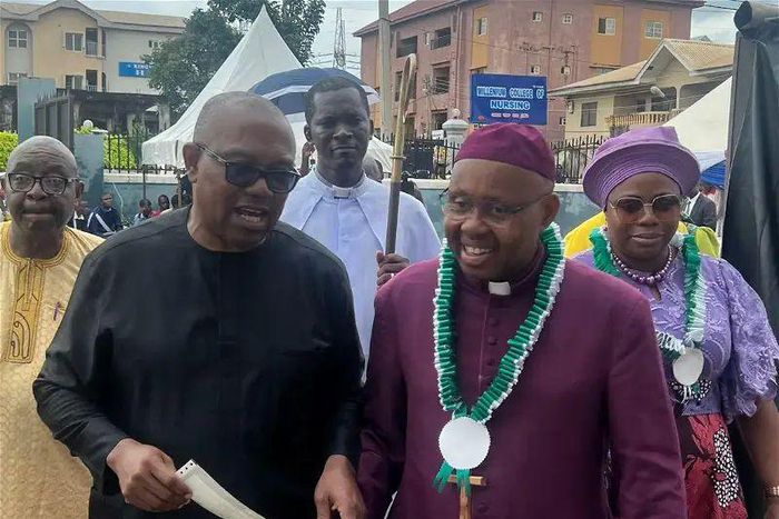 Peter Obi makes ₦50m donation to Anglican Church. [Vanguard]