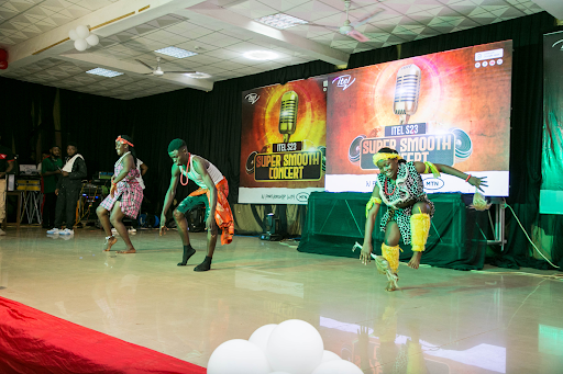 itel S23 Super Smooth Concert takes Nigerian campuses by storm with music & talent