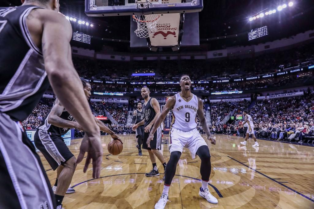 New Orleans Pelicans vs San Antonio Spurs NBA game