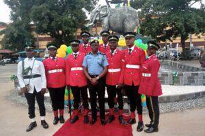 CP Idowu Owohunwa and the sentries after Police Mascots inauguration at Lagos Police Command’s Headquarters, Ikeja, on Thursday.