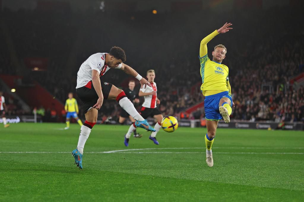 Che Adams missed Southampton's best chance of the game against Nottingham Forest