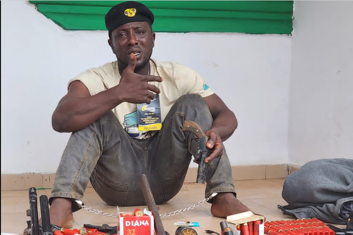 Armed robber arrested in VGN uniform fingers Police Inspector as accomplice. [oguntoday]