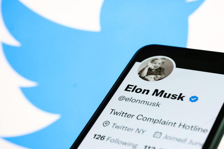 Elon Musk is reportedly planning to slash roughly half of Twitter's 7,500 employees this week. But the conflict between Twitter's old guard and the new owner's loyalists is just getting started.Getty Images