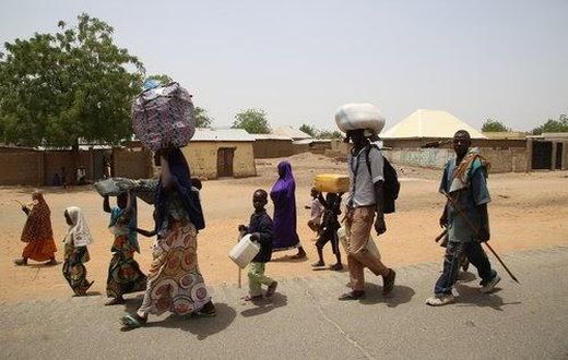 Villagers relocating (Credit: HumAngle)