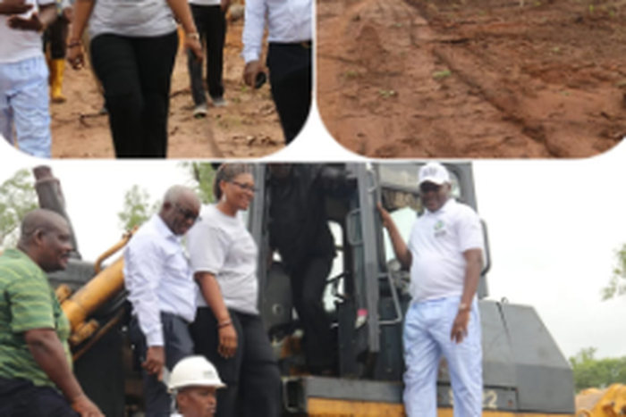The Advisors Mall Nura Daura and Mr Felix Ohibiokpa and their team accompanied by the State Co-ordinator of IFAD-VCDP and her team at the developed land site on Tuesday at Olamaboro, Kogi.