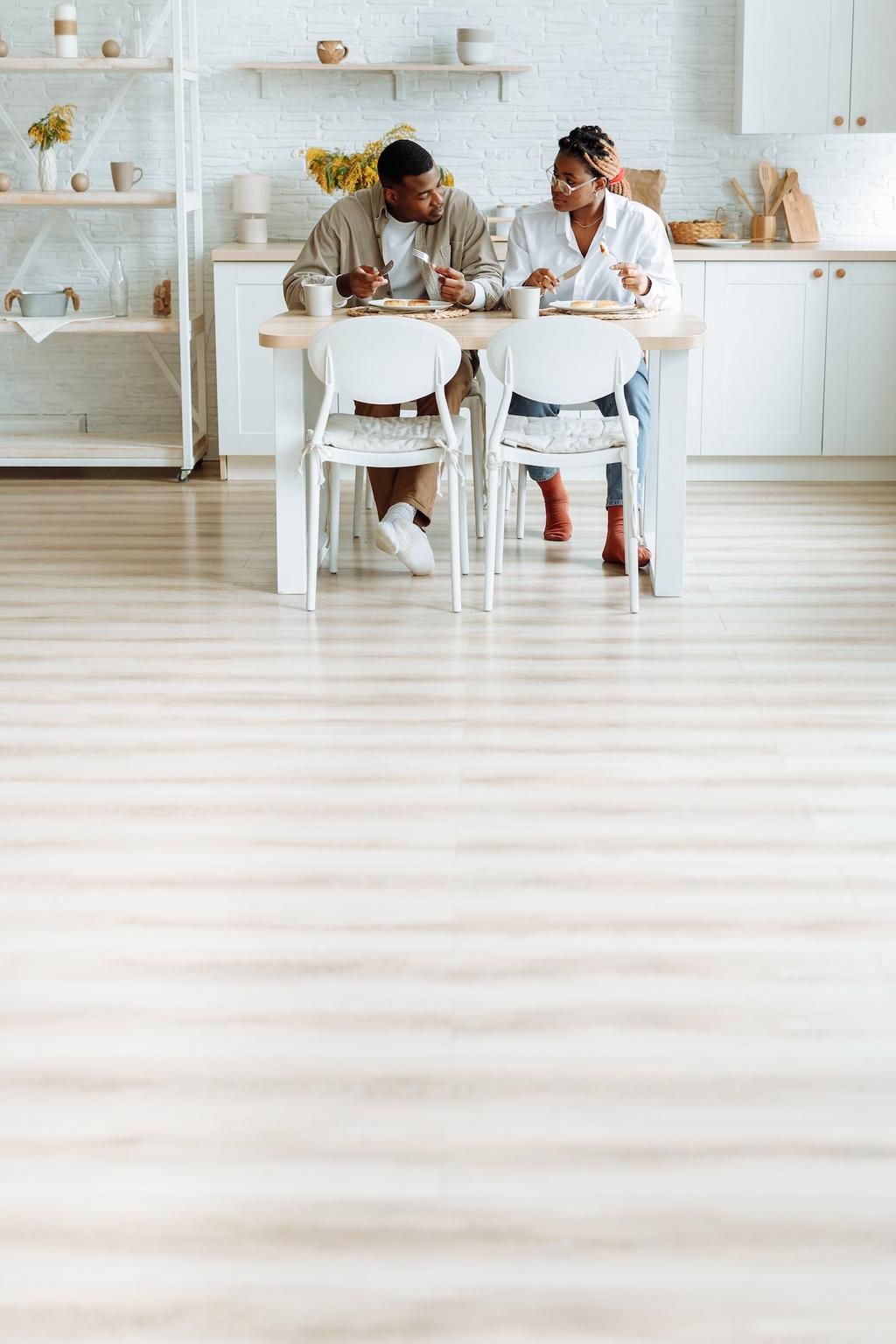 A couple eating breakfast together [Photo: Thirdman]