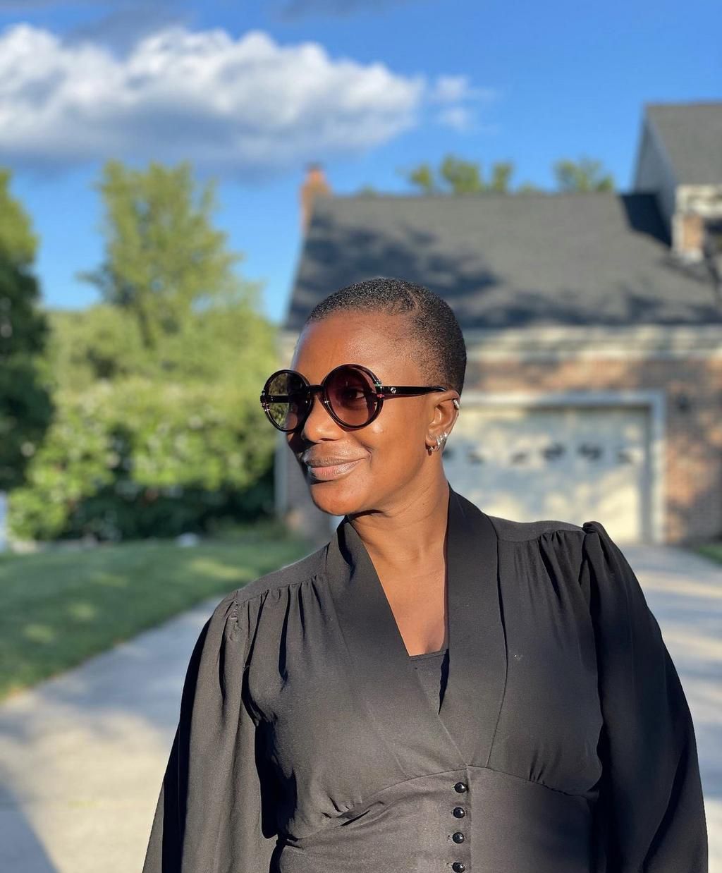 Kiki Omeili [Instagram/flowergirlstudios]