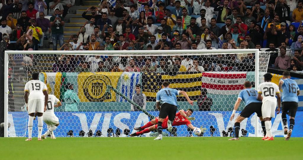 Ghana missed another penalty against Uruguay at the World Cup.