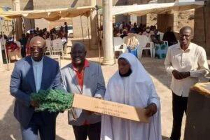 Muslim woman donates Christmas gifts to pastors, widows, IDPs in Kaduna [NAN]