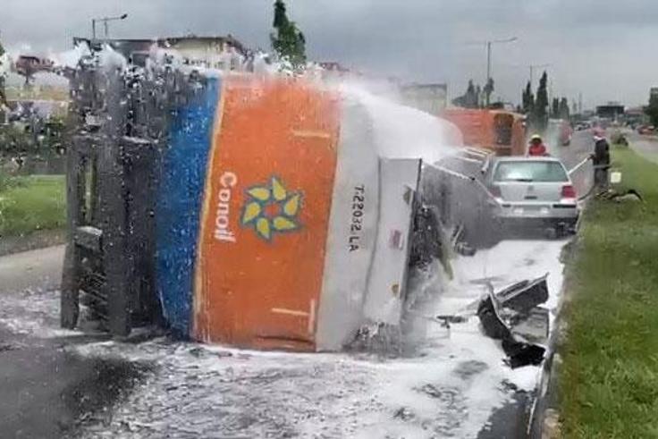 The scene of the accident in Surulere area of Lagos. [Channels TV]