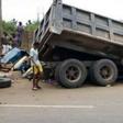 Truck crushes 2 hawkers to death on Lagos-Ibadan expressway (Guardian)