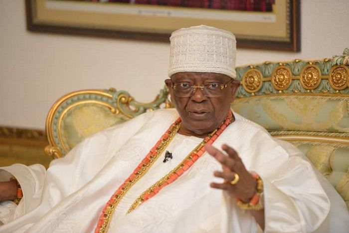 Otunba Subomi Balogun officially hands over Otunba Tunwase National Paediatrics Centre to UI and UCH