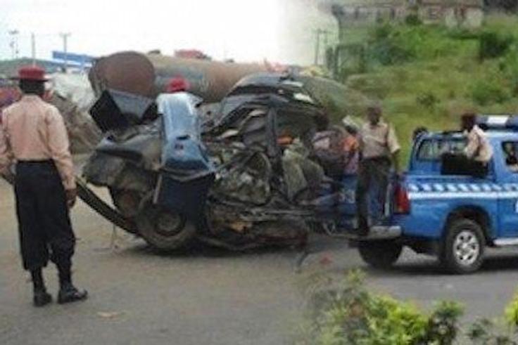19 people crushed to death on Lagos-Ibadan expressway.