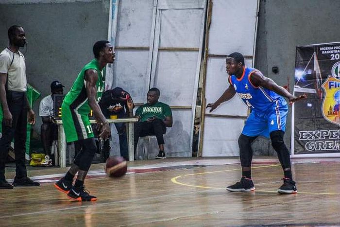 Rivers Hoopers vs Kano Pillars.