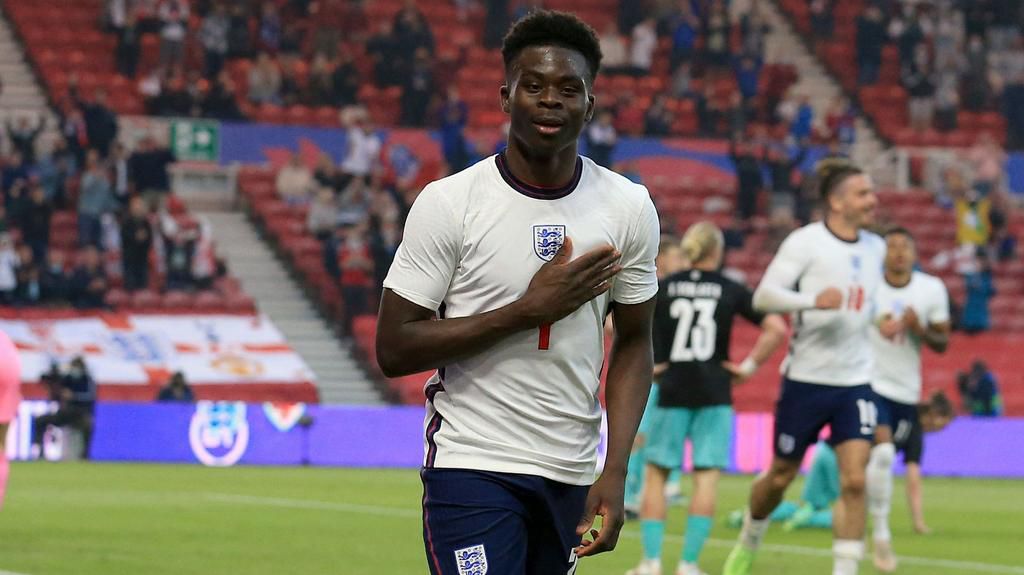 Bukayo Saka should start for England in Qatar