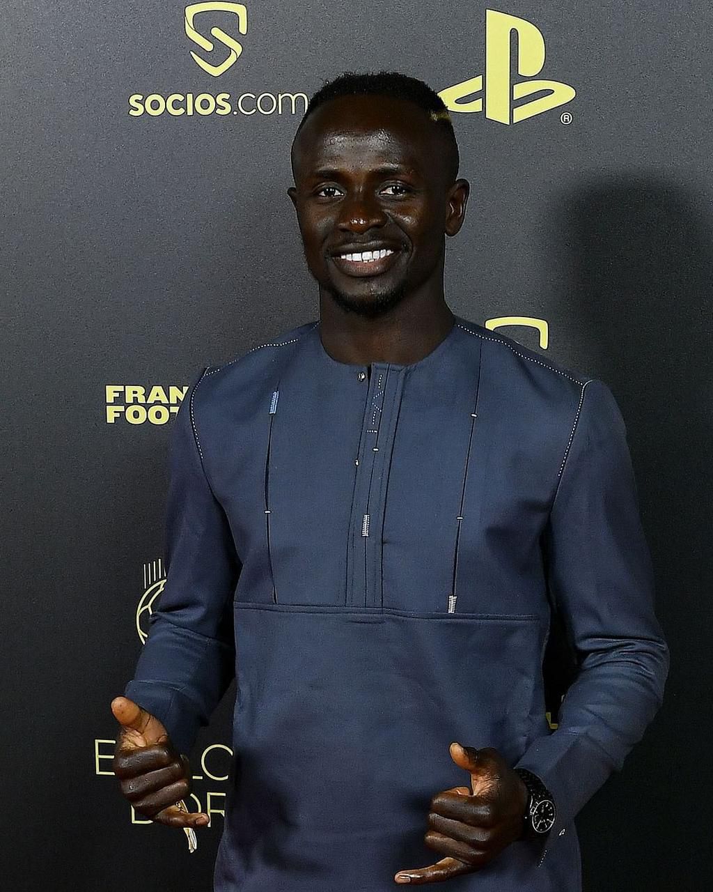 Sadio Mane wins Sócrates Award, finishes 2nd to Benzema